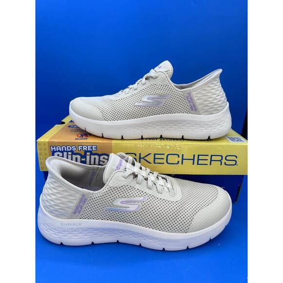 Woman's Athleisure Skechers Hands Free Slip Size 8 wide - Picture 1 of 6